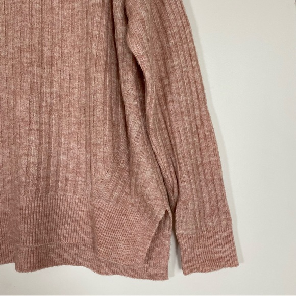 Abercrombie & Fitch Sweater Light Pink Ribbed - Picture 3 of 5